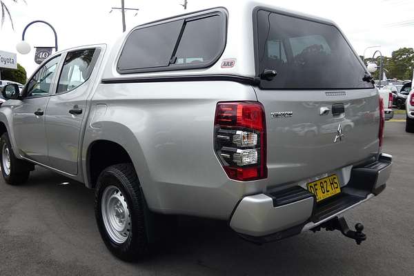2022 Mitsubishi Triton GLX MR 4X4