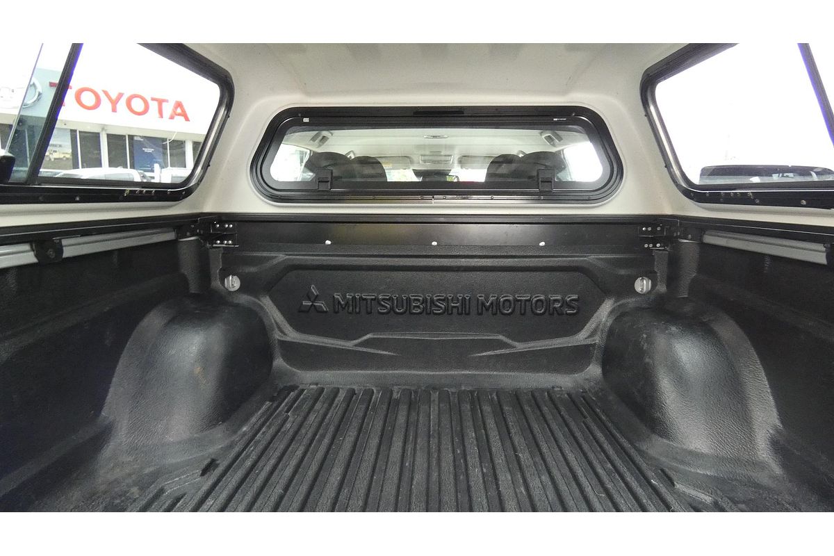 2022 Mitsubishi Triton GLX MR 4X4