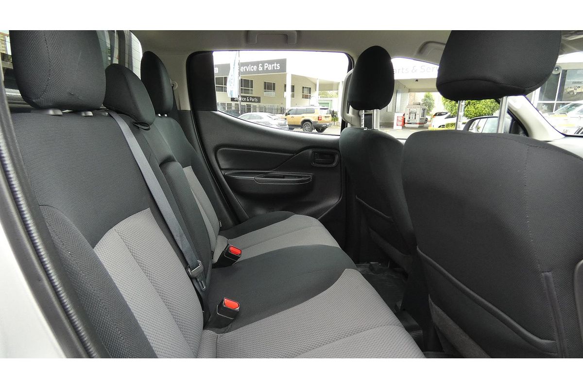 2022 Mitsubishi Triton GLX MR 4X4