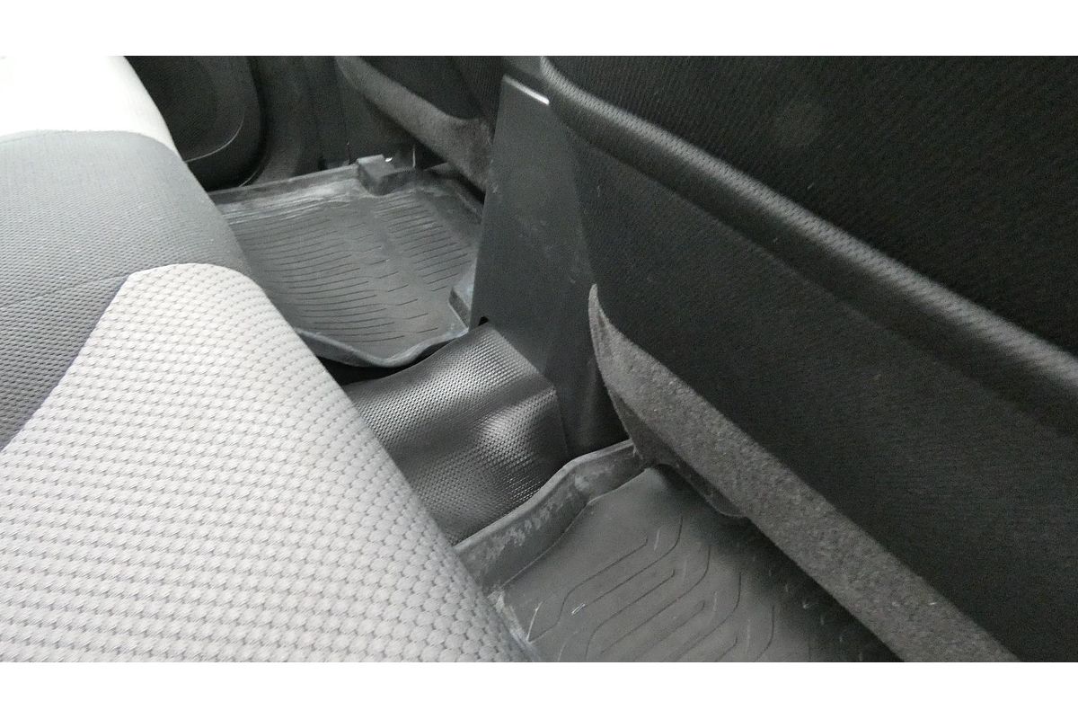 2022 Mitsubishi Triton GLX MR 4X4