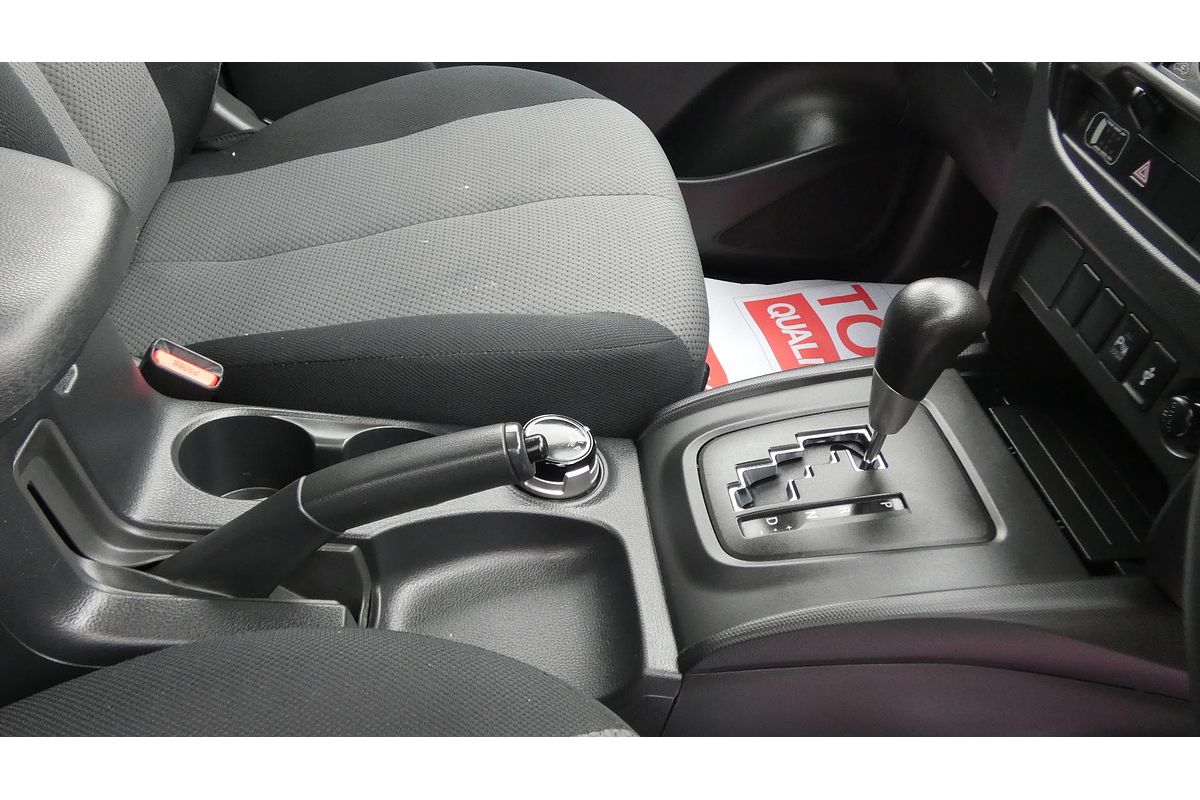 2022 Mitsubishi Triton GLX MR 4X4