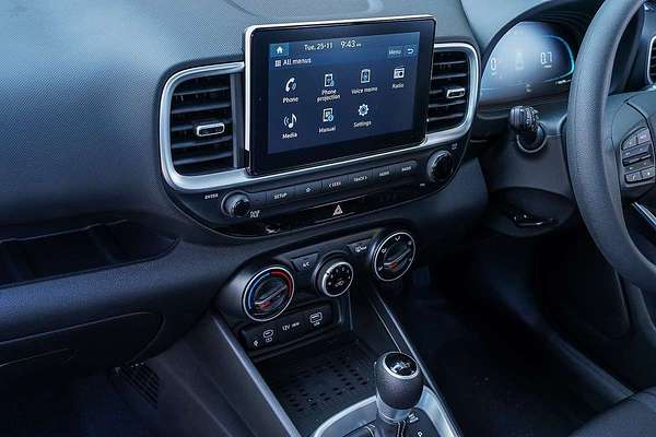 2025 Hyundai Venue  QX.V5