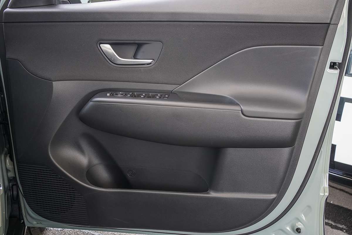 2025 Hyundai Kona  SX2.V3