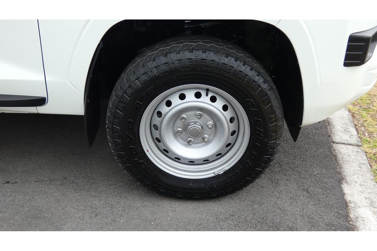 2024 Mitsubishi Triton GLX MV 4X4