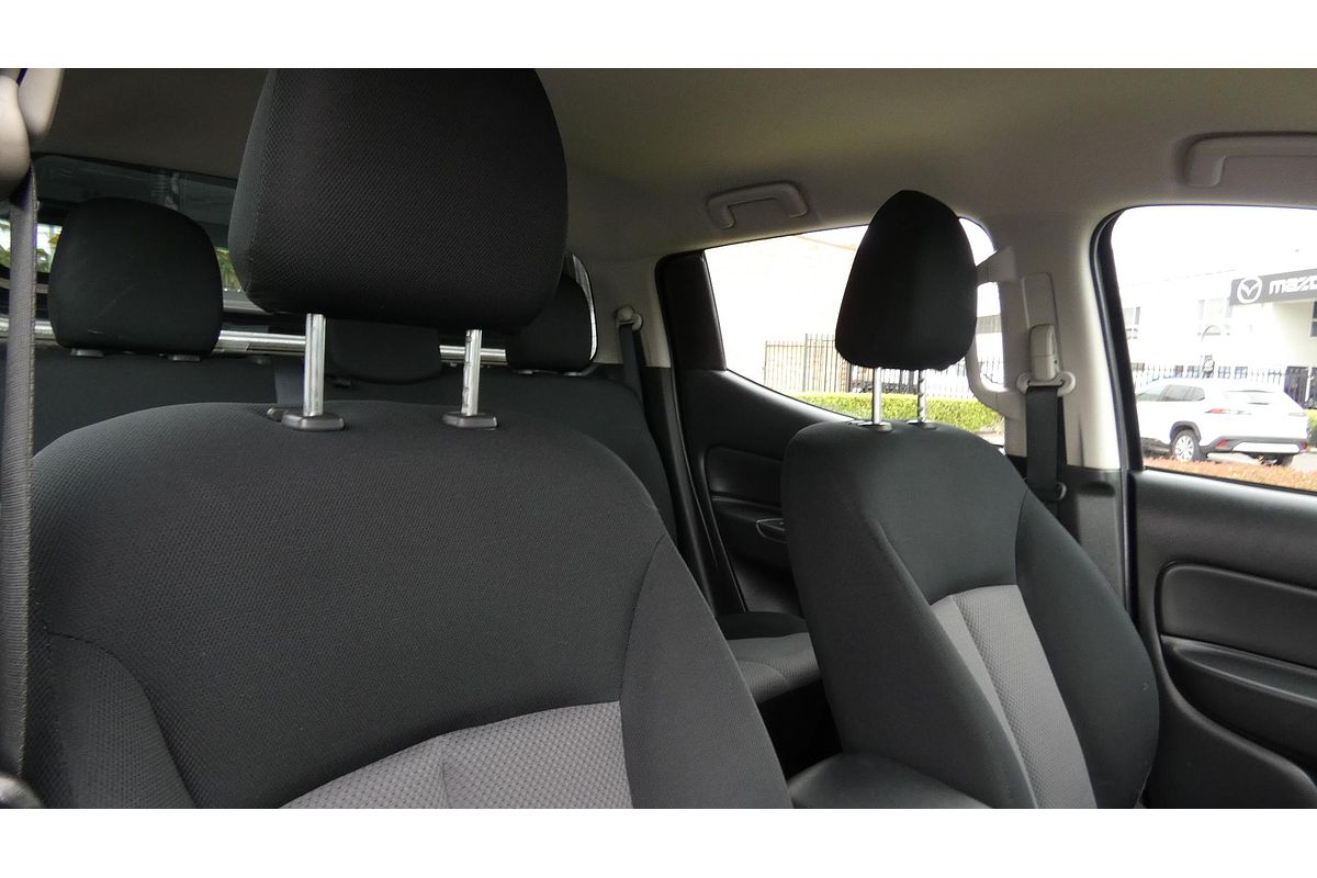 2022 Mitsubishi Triton GLX MR 4X4