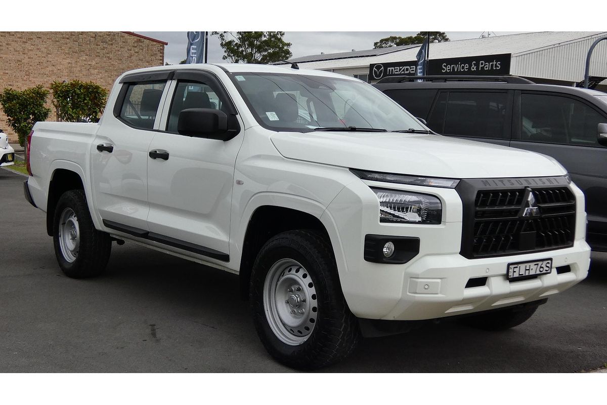 2024 Mitsubishi Triton GLX MV 4X4