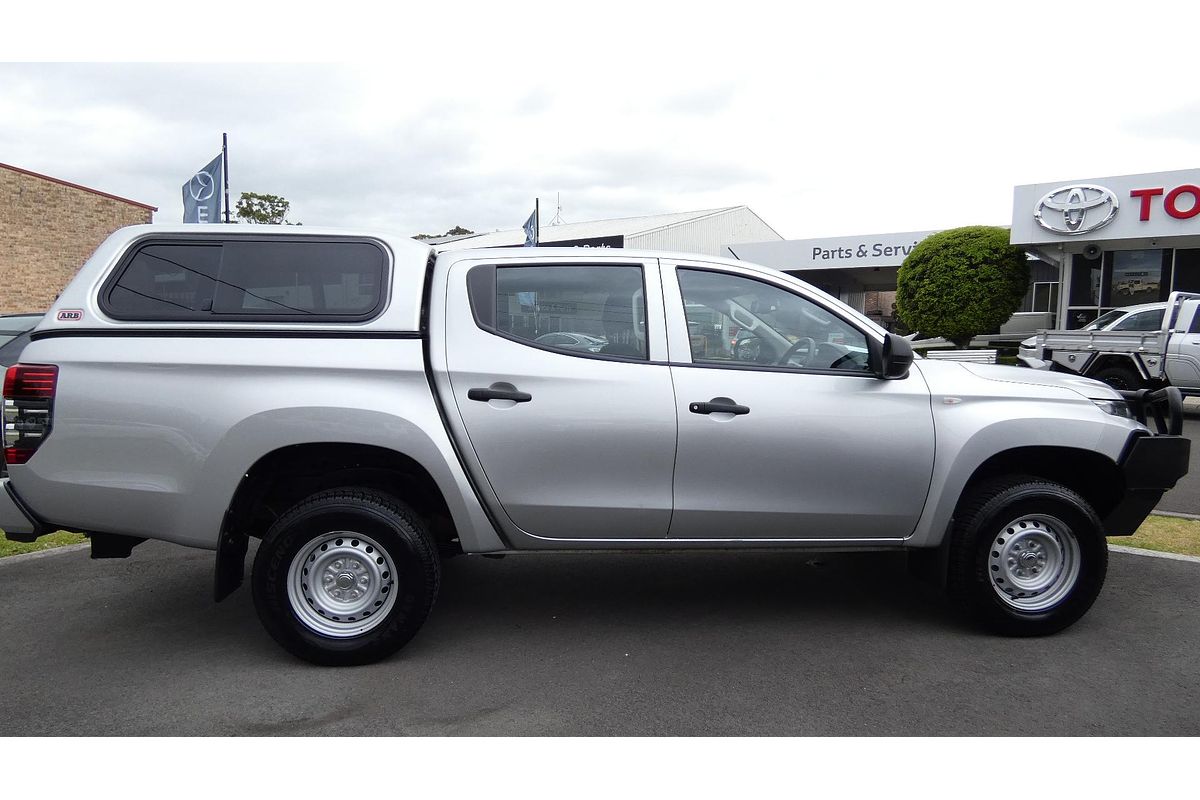 2022 Mitsubishi Triton GLX MR 4X4