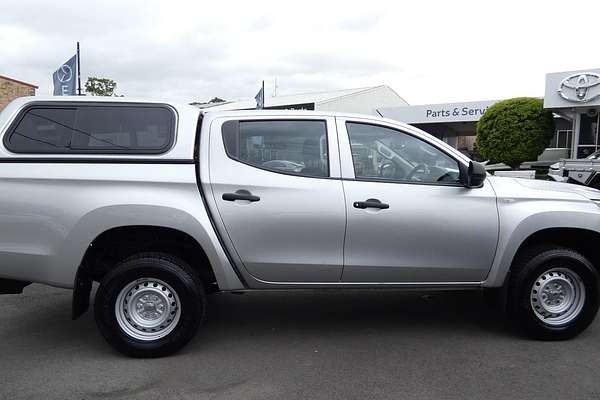 2022 Mitsubishi Triton GLX MR 4X4