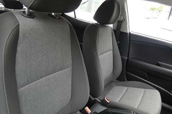 2023 Kia Stonic S YB