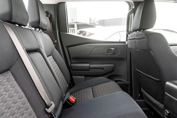 2025 Mitsubishi Triton GLX MV 4X4