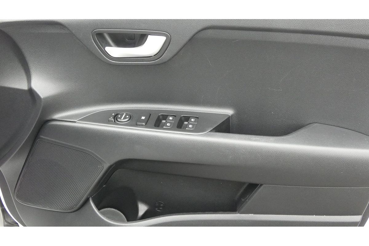 2023 Kia Stonic S YB