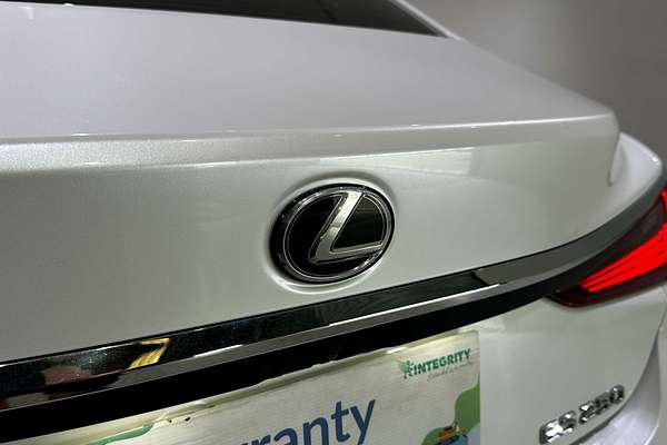 2022 Lexus ES ES250 Luxury AXZA10R