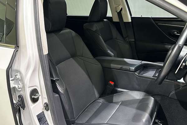 2022 Lexus ES ES250 Luxury AXZA10R