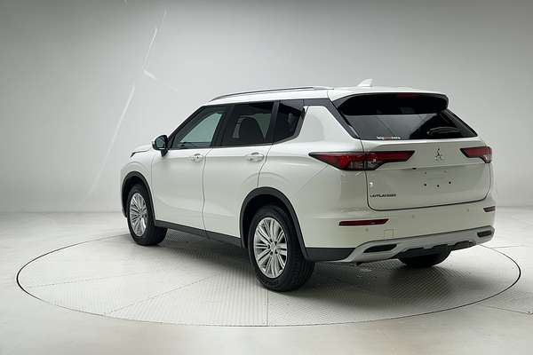 2024 Mitsubishi Outlander LS ZM