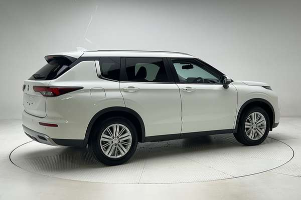 2024 Mitsubishi Outlander LS ZM