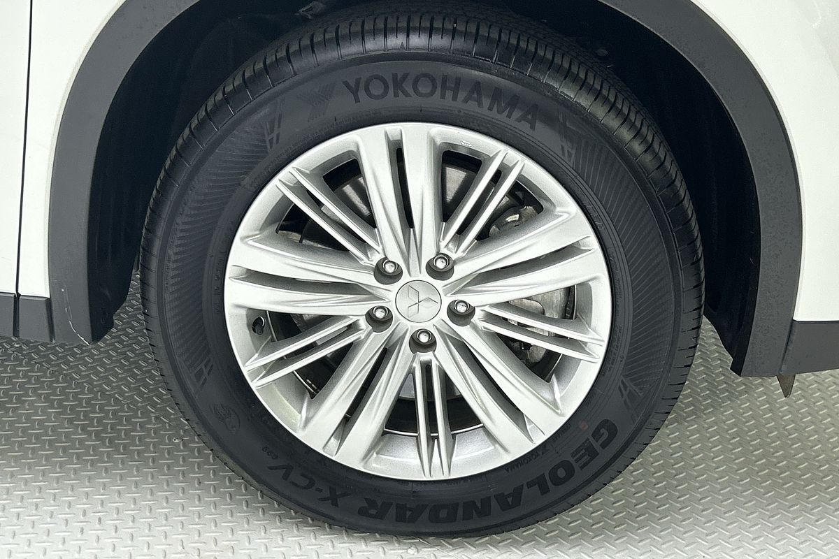 2024 Mitsubishi Outlander LS ZM