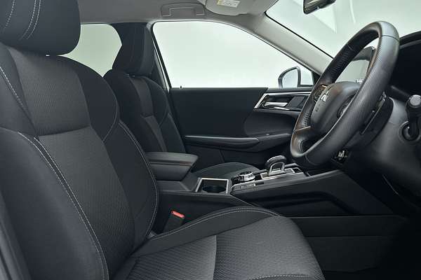 2024 Mitsubishi Outlander LS ZM