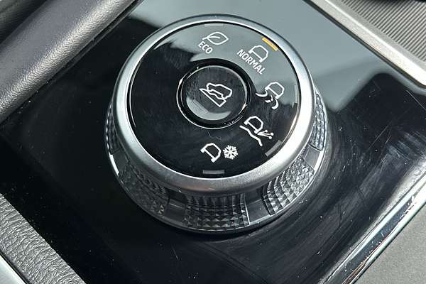 2024 Mitsubishi Outlander LS ZM