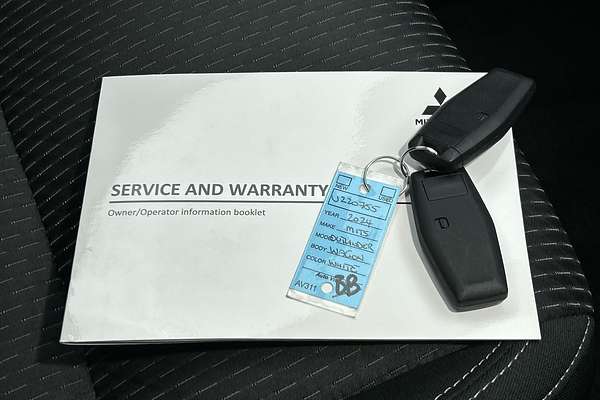 2024 Mitsubishi Outlander LS ZM