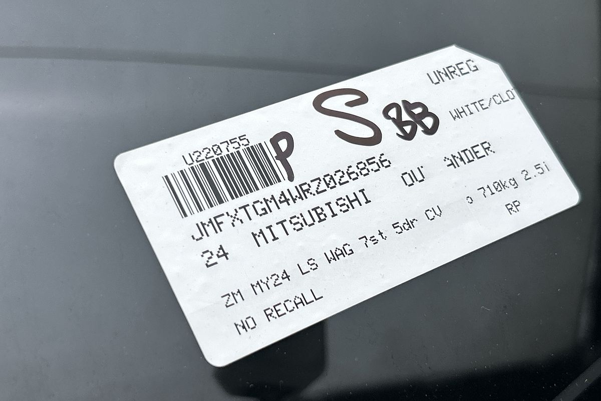 2024 Mitsubishi Outlander LS ZM