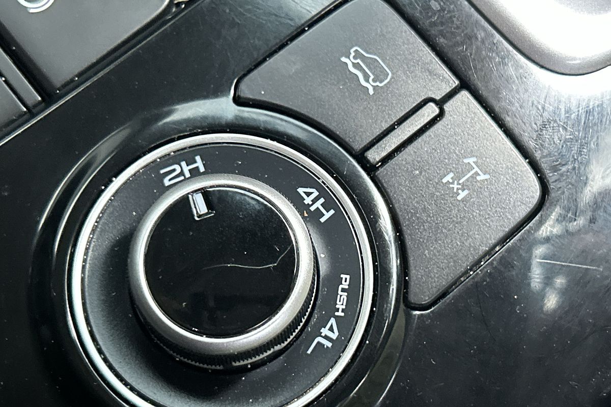 2023 Isuzu MU-X LS-T