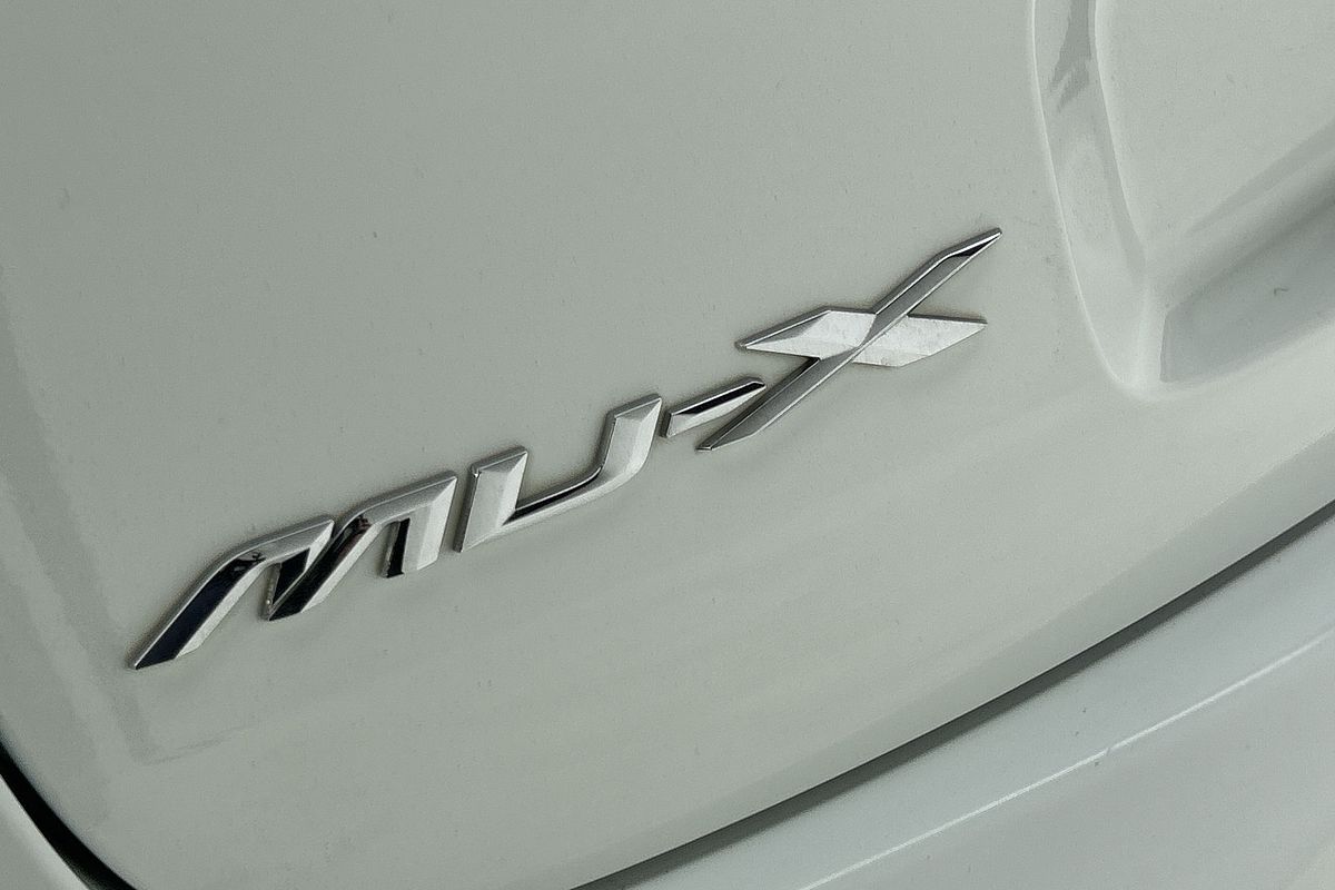 2023 Isuzu MU-X LS-T