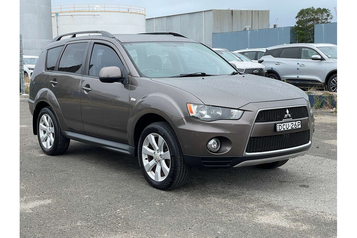 2011 Mitsubishi Outlander LS ZH