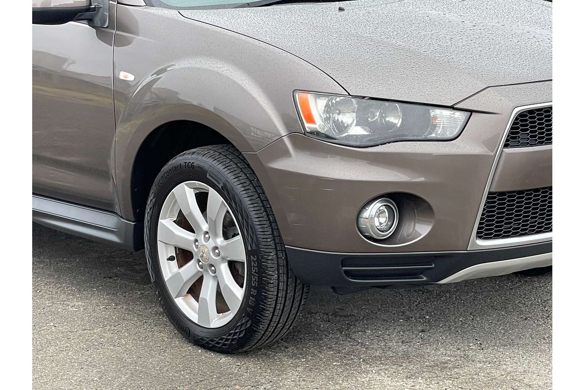 2011 Mitsubishi Outlander LS ZH