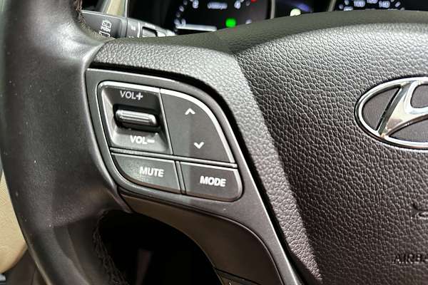 2017 Hyundai Santa Fe Highlander DM3 Series II