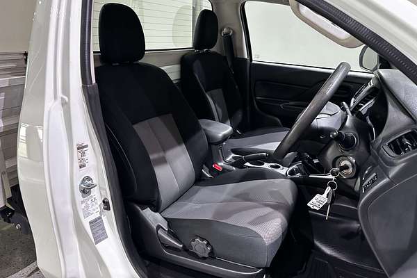 2022 Mitsubishi Triton GLX MR Rear Wheel Drive