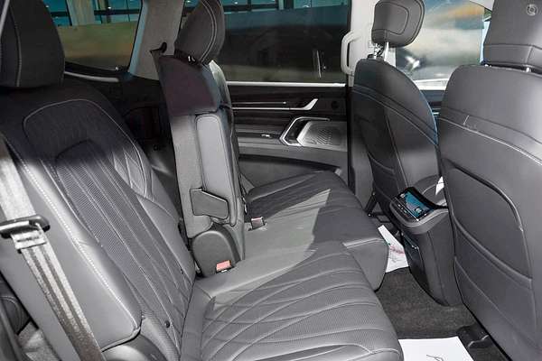 2025 LDV D90 Executive SV9A