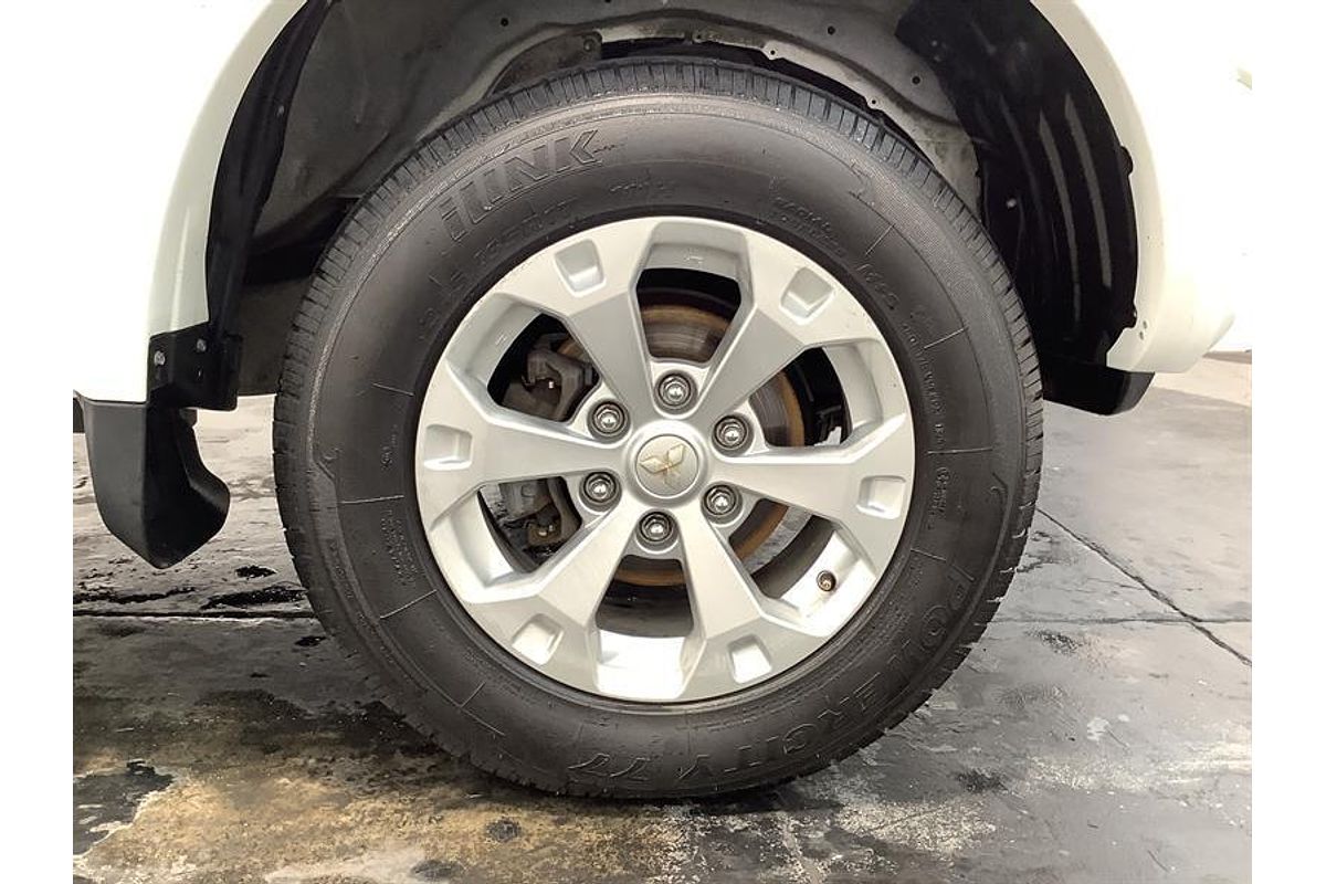 2013 Mitsubishi Triton GLX-R MN 4X4