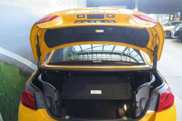 2018 BMW M4 F83 F83 LCI