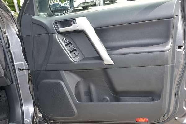 2023 Toyota Landcruiser Prado VX GDJ150R thumb-15