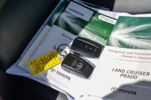 2023 Toyota Landcruiser Prado VX GDJ150R thumb-21