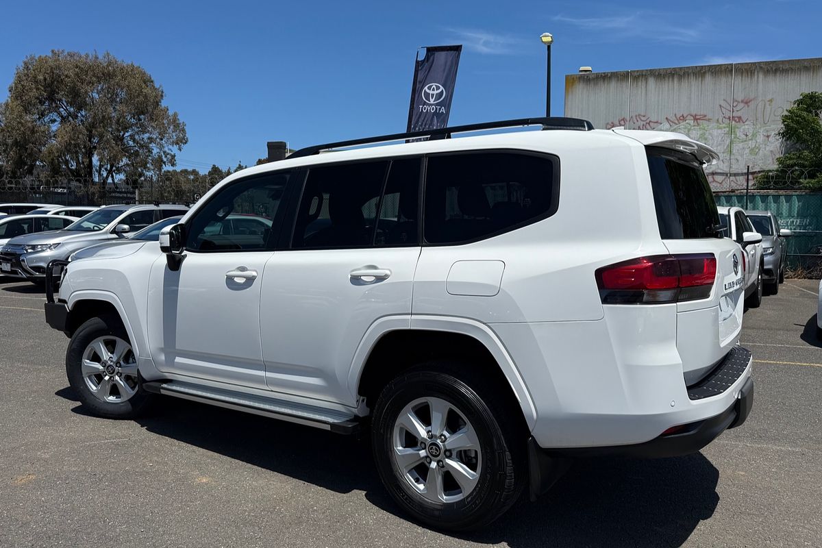 2024 Toyota Landcruiser GXL FJA300R