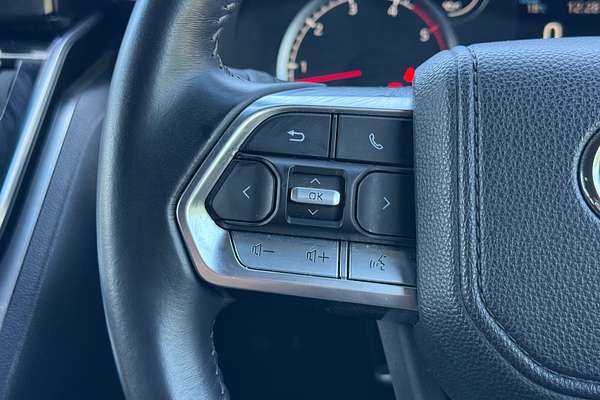 2024 Toyota Landcruiser GXL FJA300R