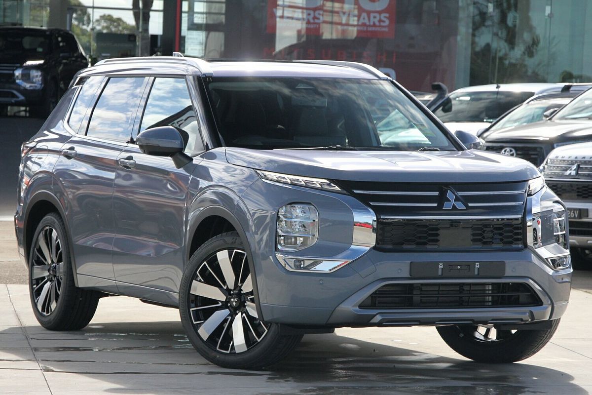 2025 Mitsubishi Outlander Exceed ZM