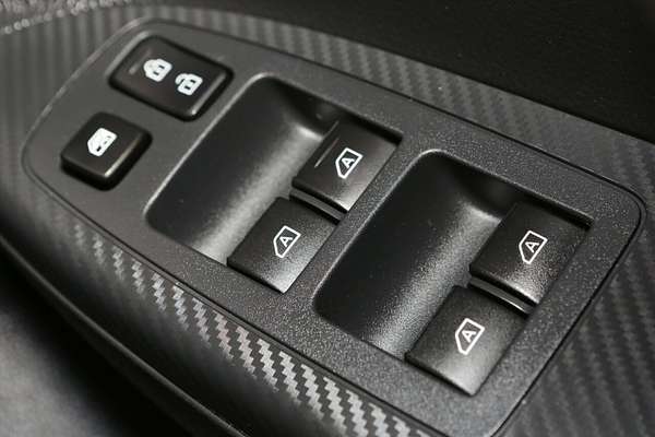 2024 Mitsubishi Eclipse Cross LS YB