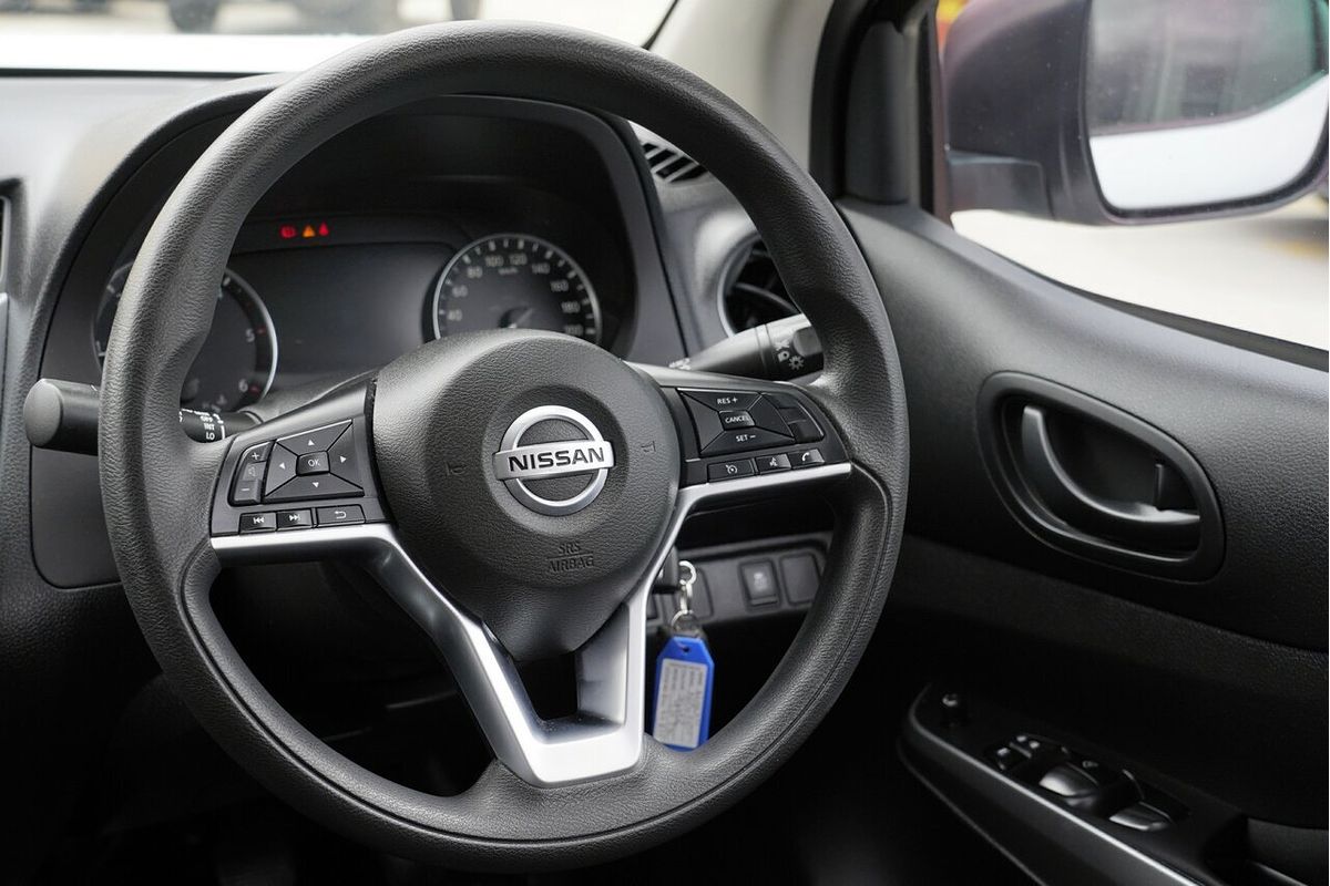 2021 Nissan Navara SL D23 Rear Wheel Drive
