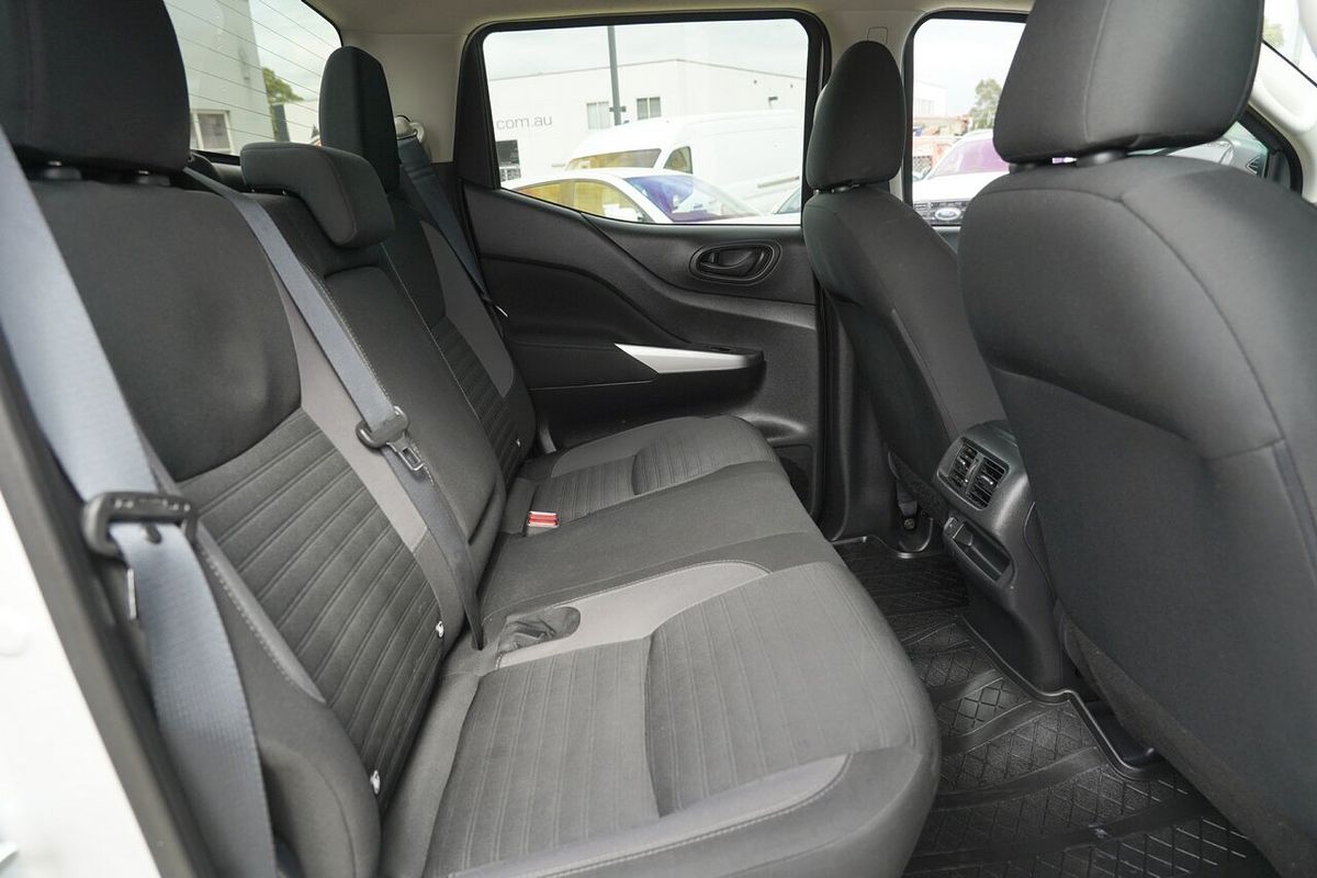 2021 Nissan Navara SL D23 Rear Wheel Drive