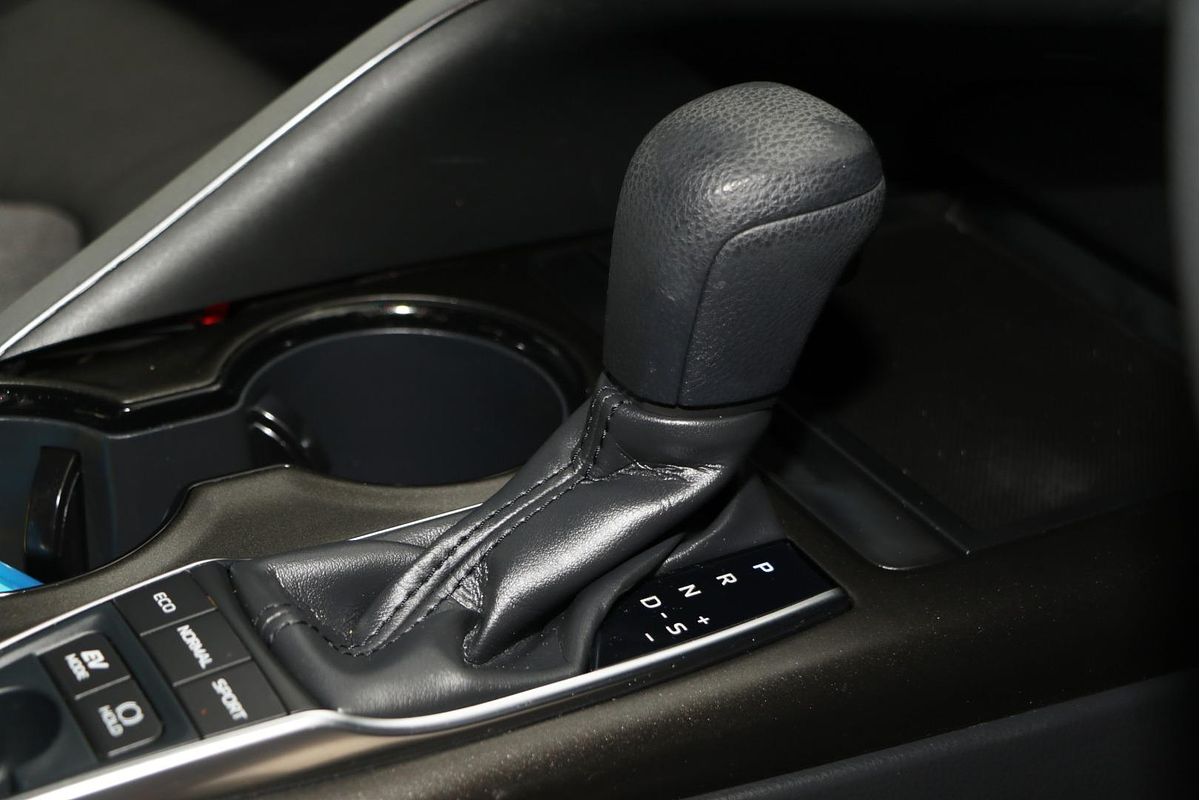 2021 Toyota Camry Ascent Sport AXVH70R