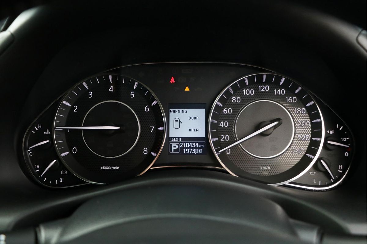 2013 Nissan Patrol ST-L Y62