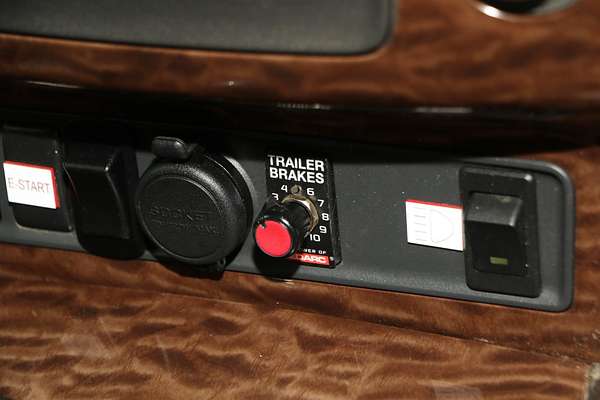 2013 Nissan Patrol ST-L Y62