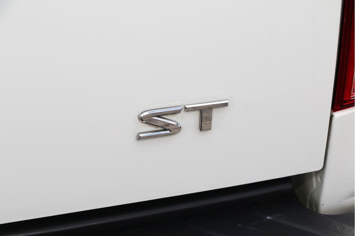 2013 Nissan Navara ST D40 Series 6 4X4
