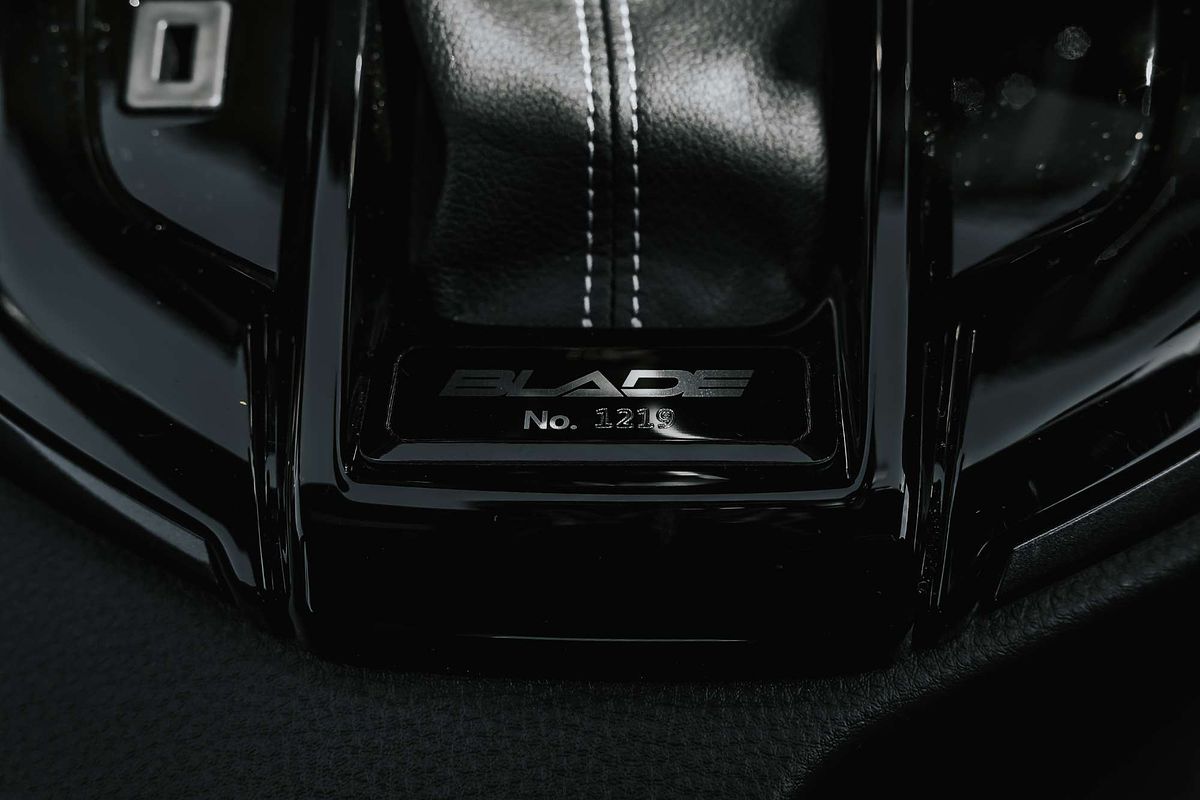 2025 Isuzu D-MAX BLADE  4X4