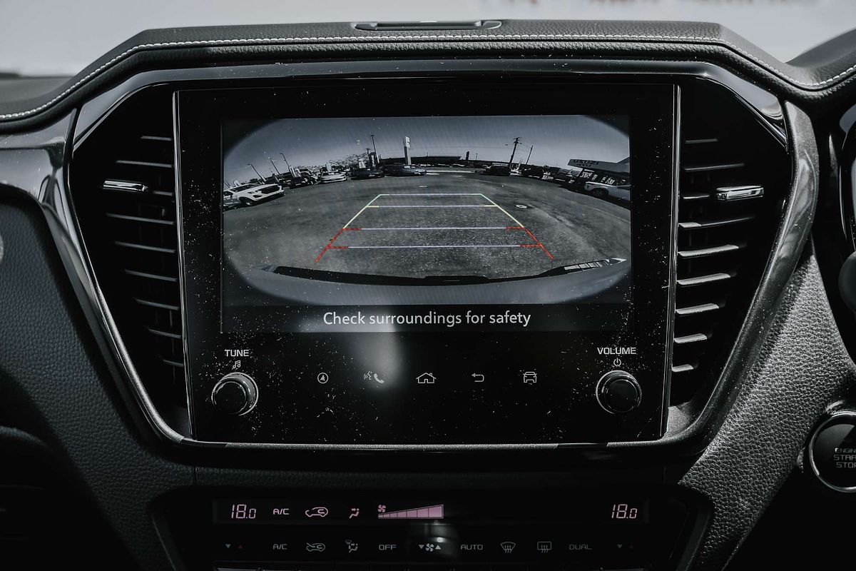 2025 Isuzu D-MAX BLADE  4X4