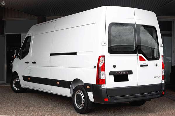 2025 Renault Master Pro 110kW X62 Phase 2 LWB Mid Roof
