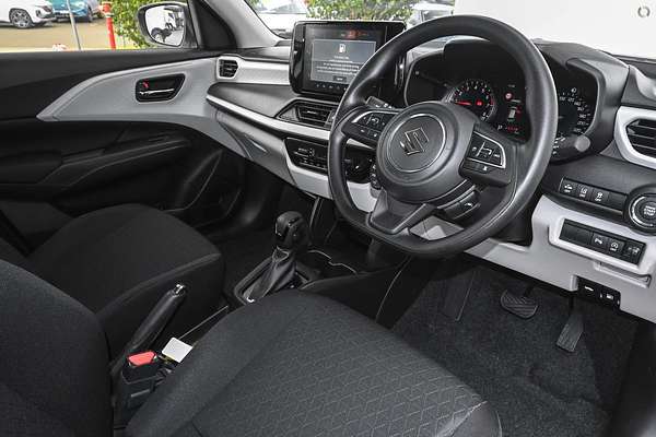 2025 Suzuki Swift Hybrid UZ