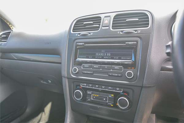 2012 Volkswagen Golf BlueMOTION VI